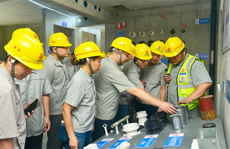 为进一步推进优质客户高效履约，提升交付品质、达成客户满意，2025年6月25日，1277星际电子游戏建设集团在上海组织召开2025年越秀地产、华润置业客户履约推进会。